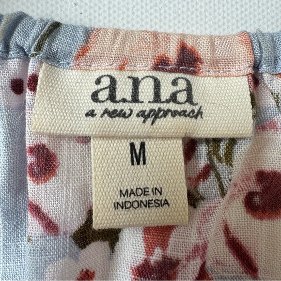 * a.n.a Women's Floral Puff Sleeve Blouse - Light Blue and Pink Size Medium - Picture 3 of 5